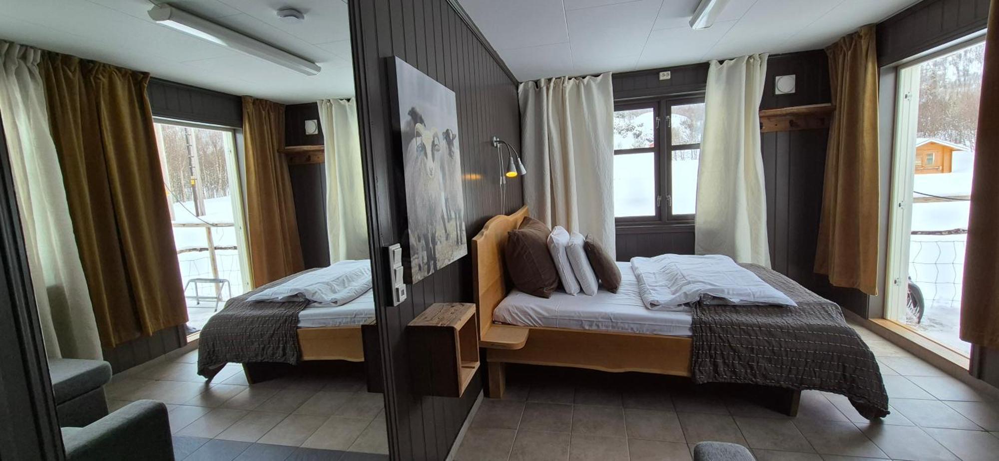 Yggdrasil Farmhotel Retreat, Spa & Yoga Straumsbukta Oda fotoğraf
